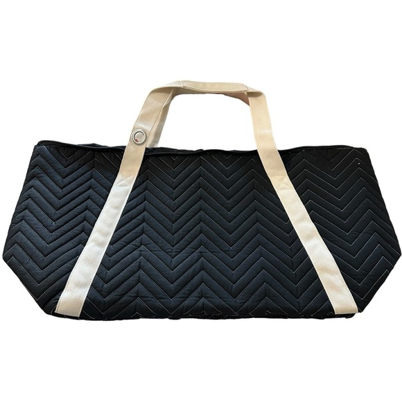 Little Earth INDIANA HOOSIERS Chevron Stitch Weekender Bag - Black, nwt - Picture 5 of 7